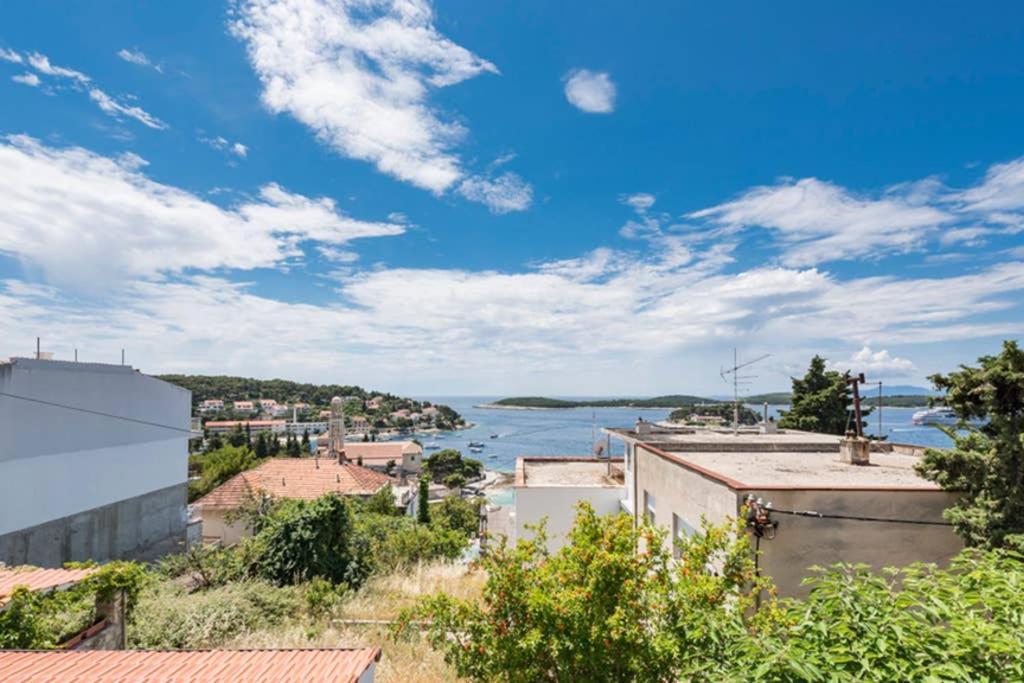 Apartment Jelka- Center Of Hvar Town Luaran gambar