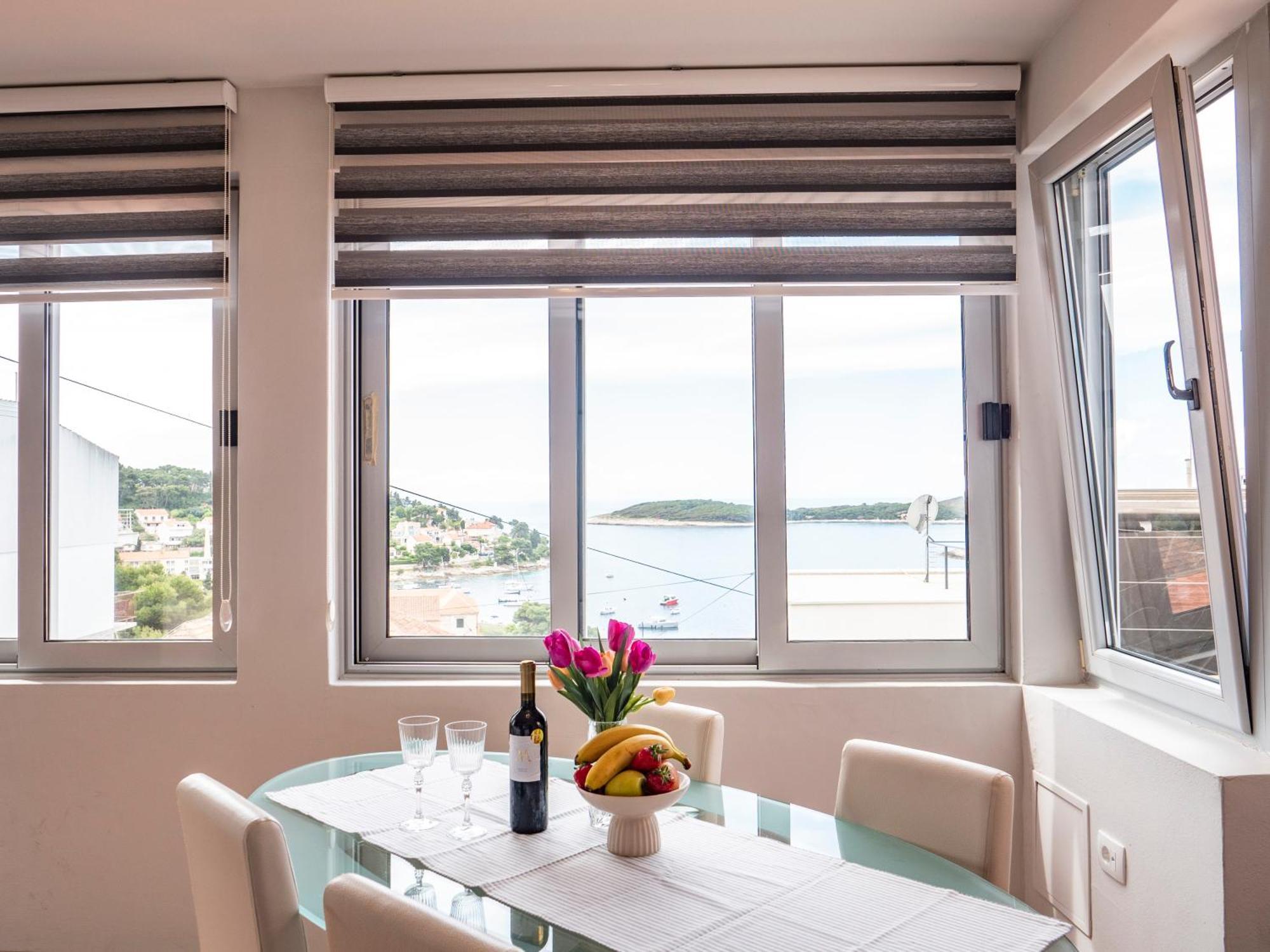 Apartment Jelka- Center Of Hvar Town Luaran gambar